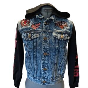 NBA Chicago Bulls vintage acid wash Denim Jacket Black Hoodie‎ 10/12 Youth